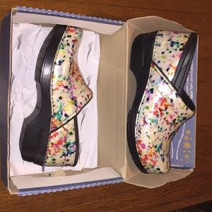 Dansko clogs - never worn